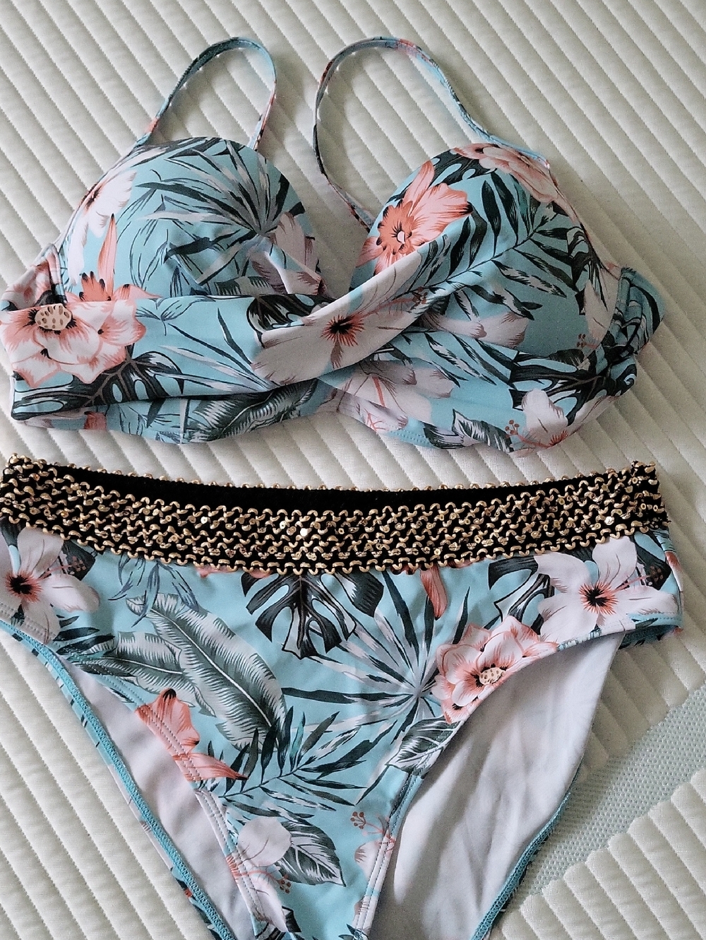 Tropical Floral Two-Piece Bikini Set in Light Blue and Pink/peach